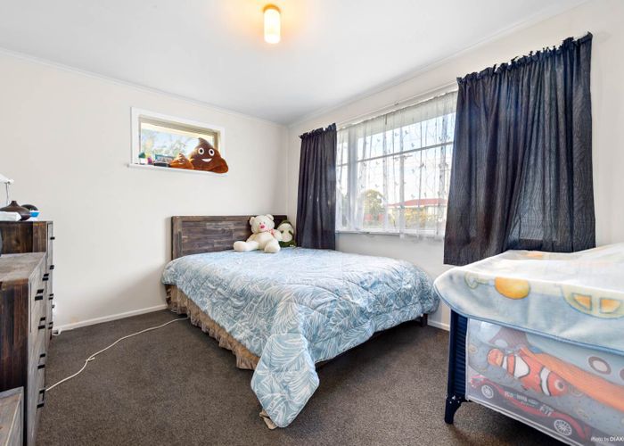  at 1 Cooper Crescent, Otara, Auckland