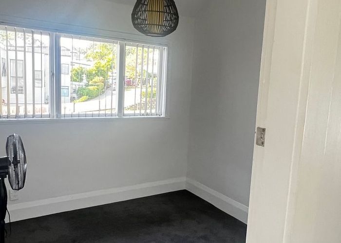 at 2/396 Mount Eden Road, Mount Eden, Auckland City, Auckland