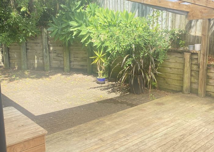  at 72 Crestview Place, Browns Bay, North Shore City, Auckland