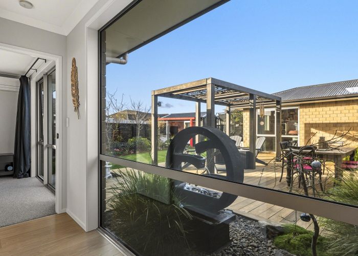  at 8 Mortlake Heights, Pyes Pa, Tauranga, Bay Of Plenty