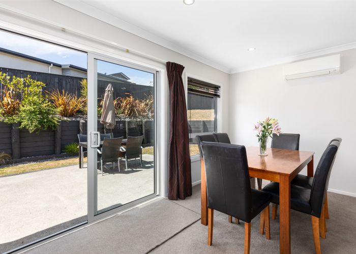  at 7 Sumner Terrace, Aotea, Porirua