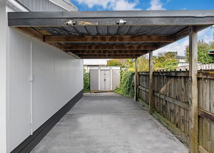  at 1/25 Taranui Place, Henderson, Waitakere City, Auckland