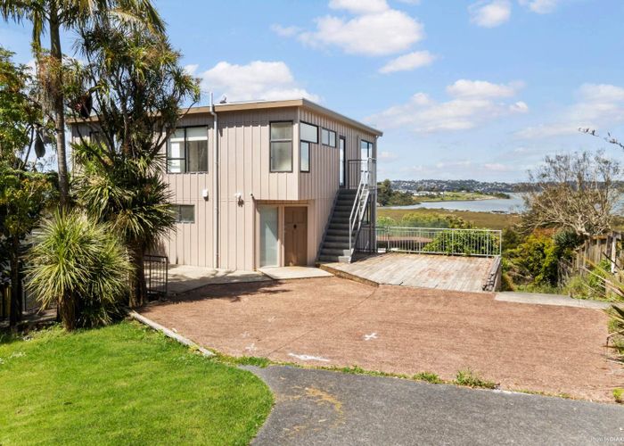  at 88 Wiseley Road, West Harbour, Waitakere City, Auckland