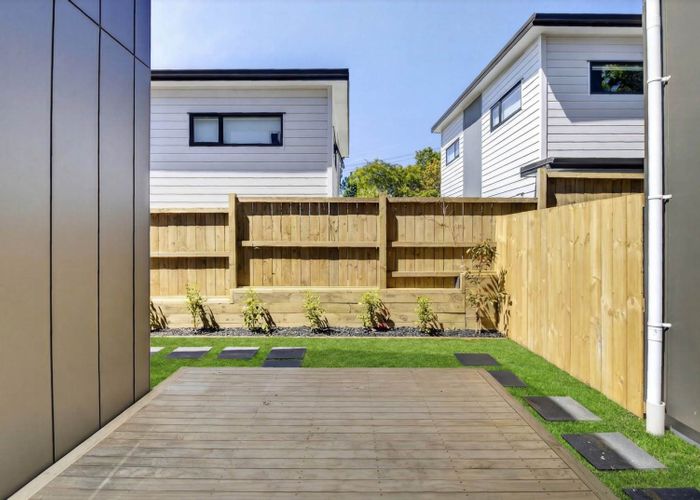  at Lot 5 / 10 Neptune Avenue, Beach Haven, North Shore City, Auckland