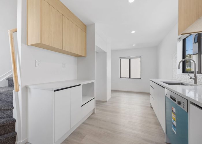  at 12E Elcoat Ave, Henderson, Waitakere City, Auckland