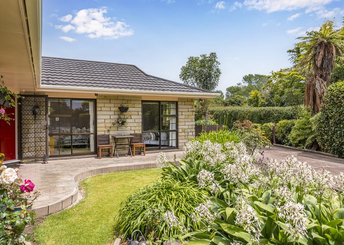 Free property data for 14 Charnwood Grove, Waikanae homes.co.nz