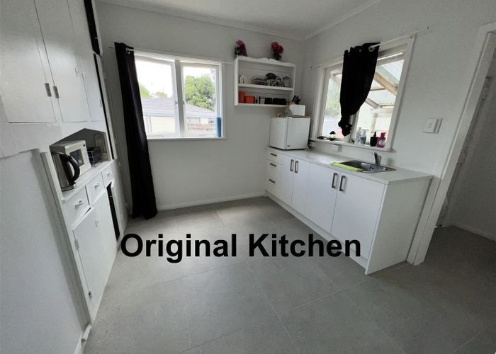  at 17A Kereru Street, Henderson, Waitakere City, Auckland