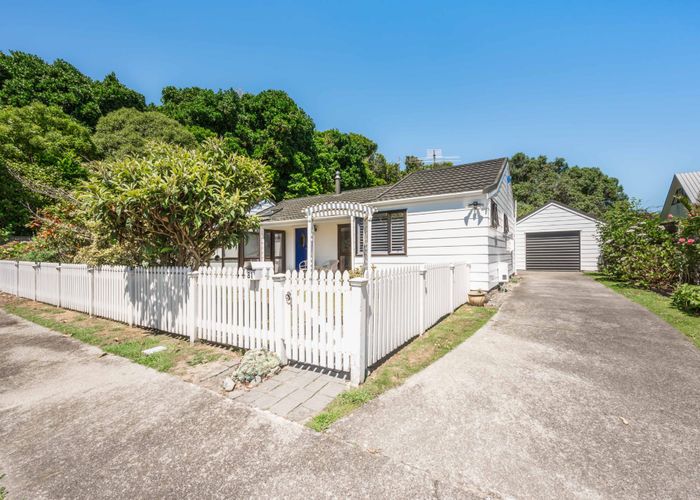  at 81 Nimmo Avenue East, Waikanae