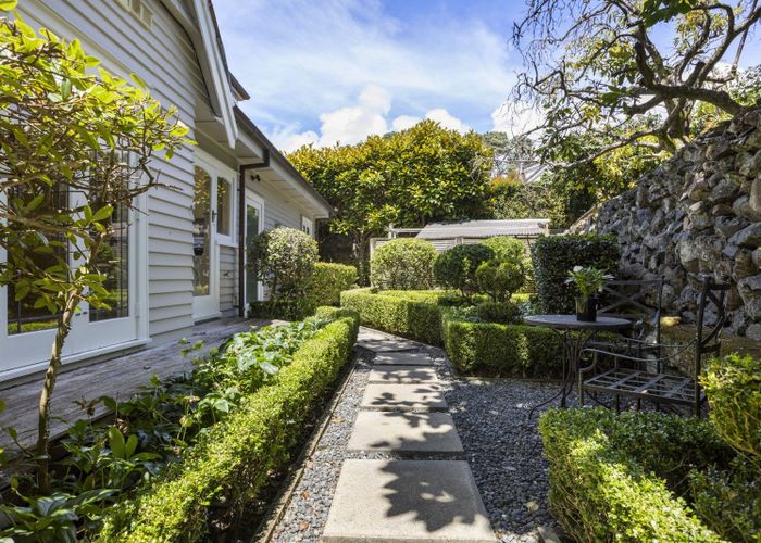  at 8 Castle Drive, Epsom, Auckland