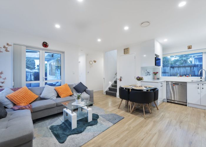  at 96B Sturges Road, Henderson, Waitakere City, Auckland