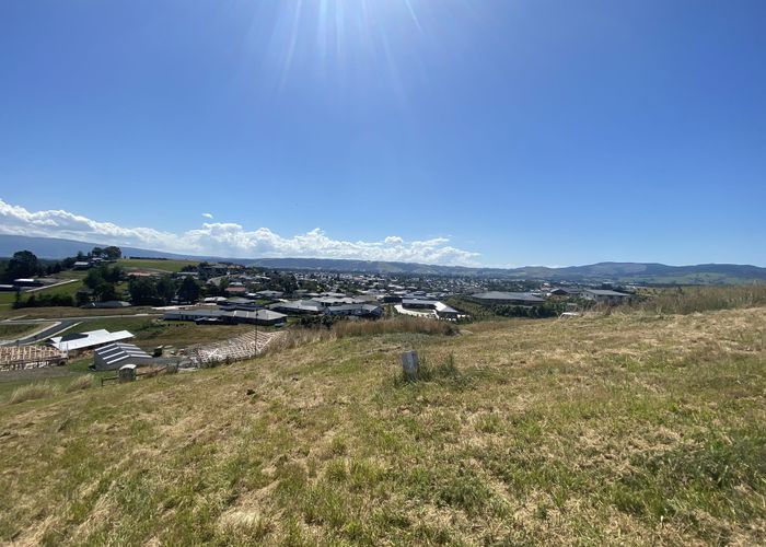  at 8 Carnea Heights, Mosgiel, Dunedin, Otago