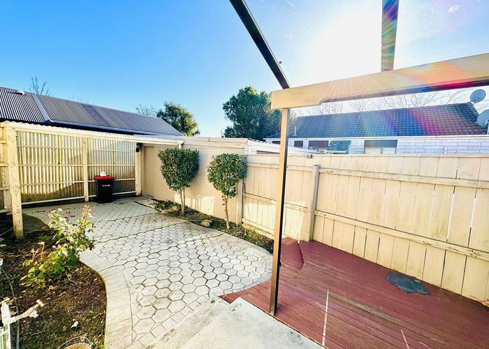  at 2/92 North Avon Road, Richmond, Christchurch City, Canterbury