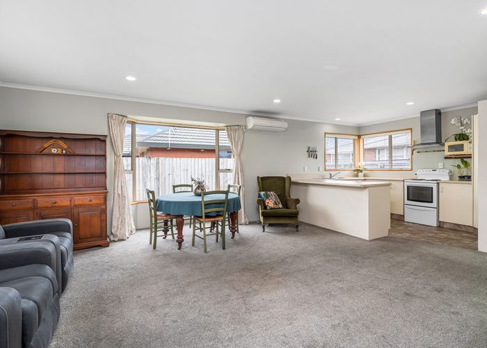  at 2/43 Torrens Road, Hillmorton, Christchurch City, Canterbury