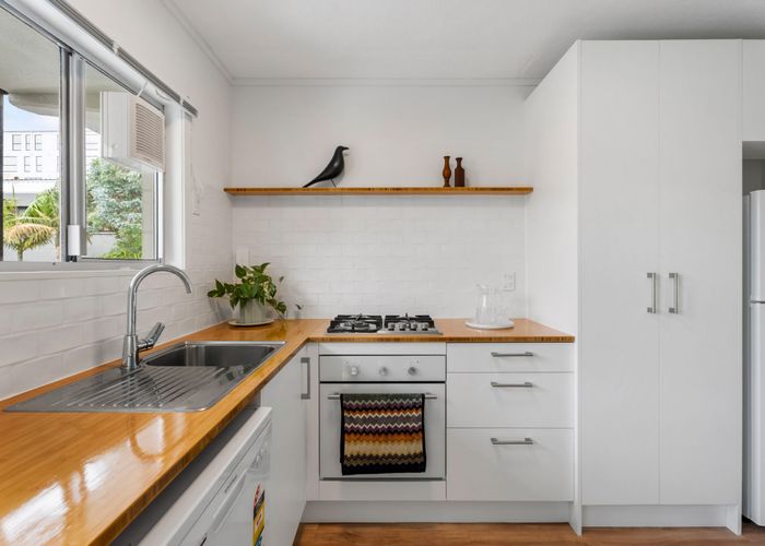  at 203/2 Maungawhau Road, Newmarket, Auckland City, Auckland