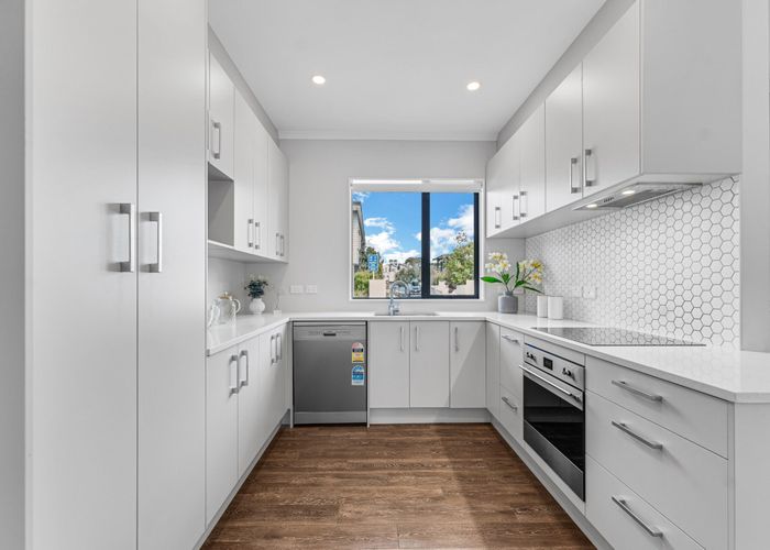  at 17 Alyssum Road, Mount Wellington, Auckland City, Auckland
