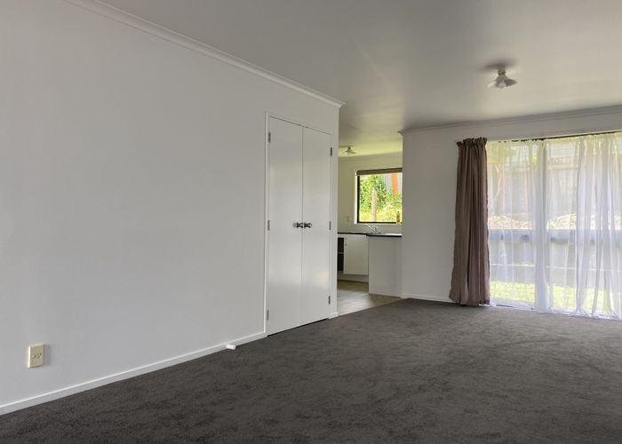  at 10/324 West Coast Road, Glen Eden, Waitakere City, Auckland