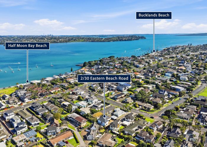 at 2/30 Eastern Beach Road, Eastern Beach, Manukau City, Auckland