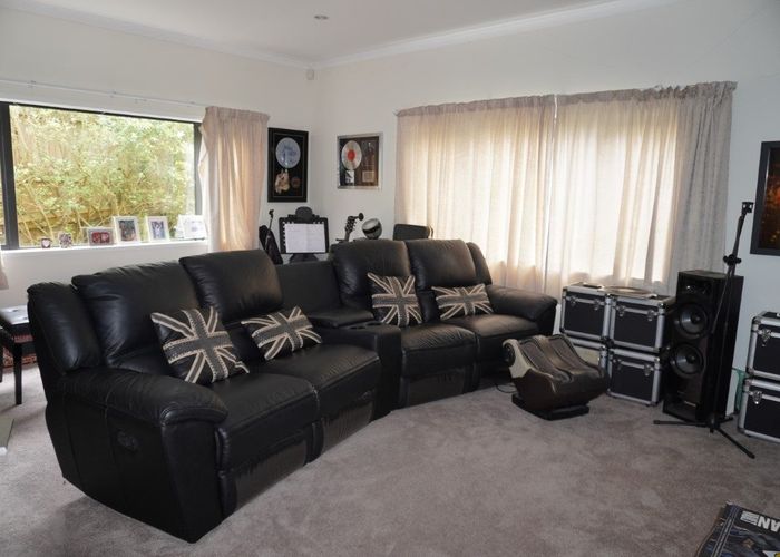  at 20 Eastwood Rise, Browns Bay, North Shore City, Auckland