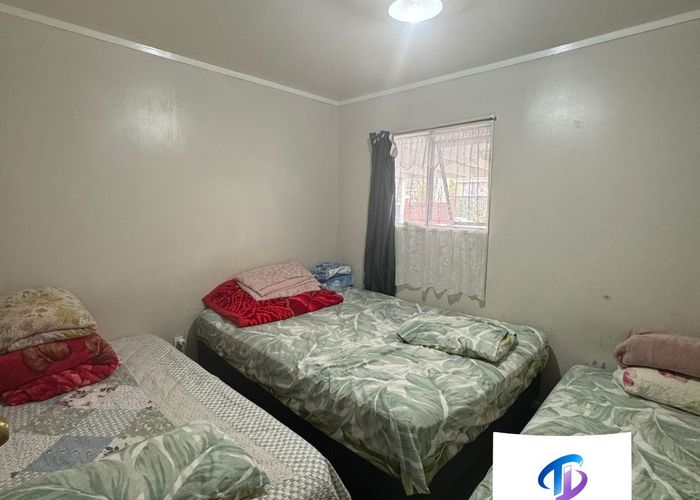  at 696B Massey Road, Mangere, Manukau City, Auckland