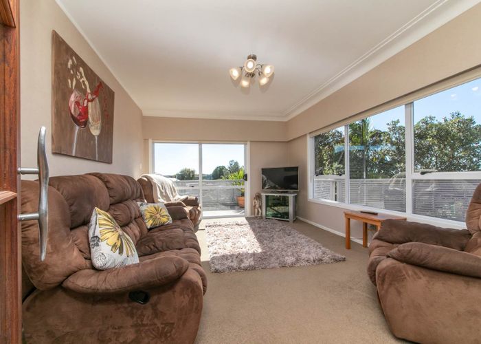  at 100 Rosier Road, Glen Eden, Auckland