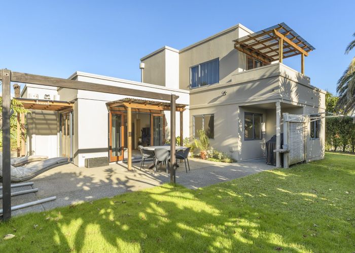  at 1 Lysaght Place, Welcome Bay, Tauranga