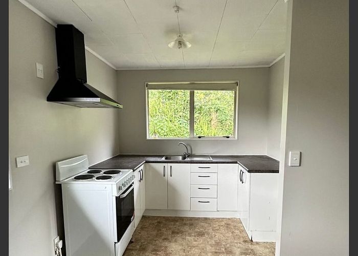  at 21 Finn Place, Totara Vale, Auckland