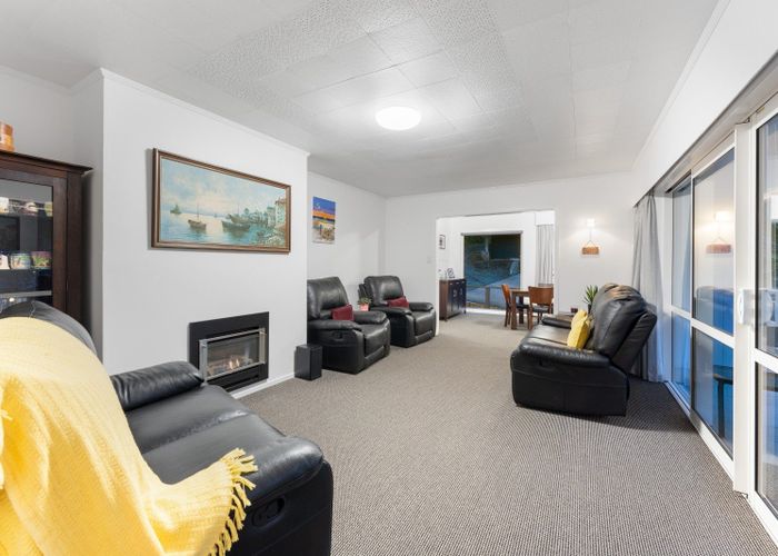  at 24 Jocelyn Crescent, Pinehaven, Upper Hutt