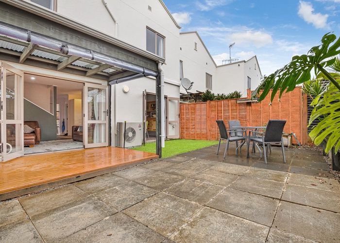  at 18O Hudson Street, Ellerslie, Auckland