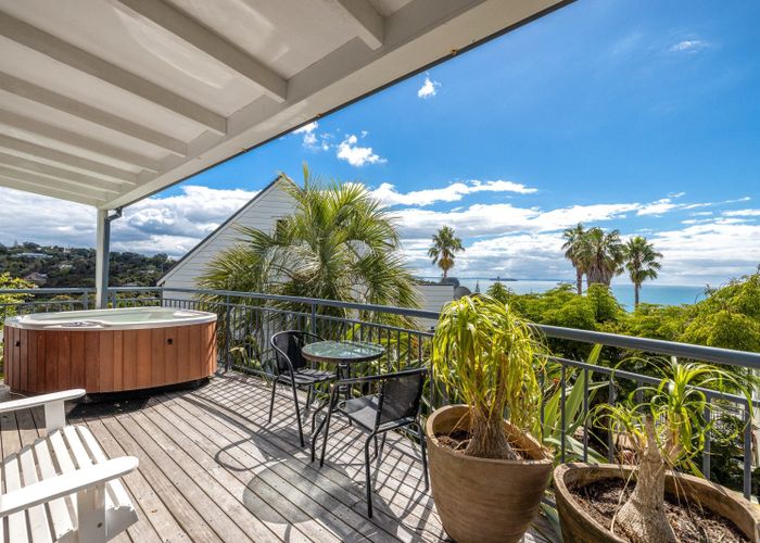  at AZ/4 Bay Road, Waiheke Island, Auckland