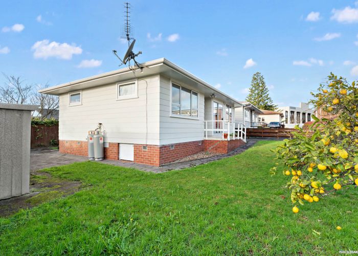  at 3/36 Delta Avenue, New Lynn, Auckland