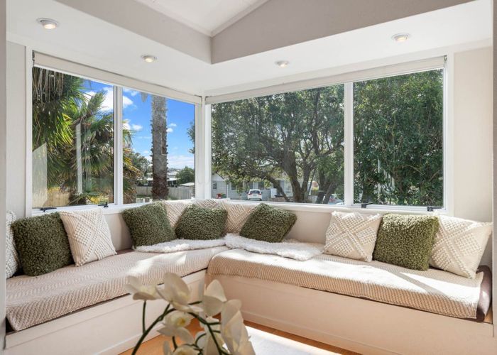  at 16 Gilshennan Valley, Red Beach, Rodney, Auckland