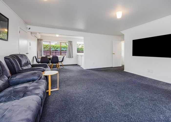  at 4/17 Ross Martin Court, Conifer Grove, Papakura, Auckland