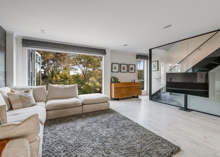  at 4/13 Kaihu Street, Northcote, North Shore City, Auckland
