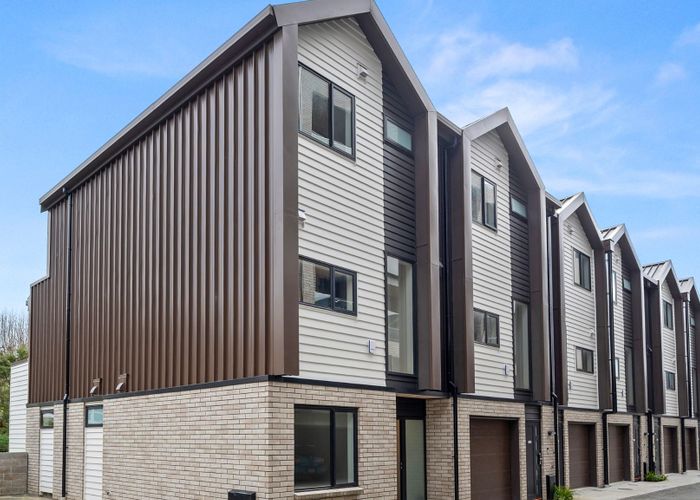  at 10/10 Meadowbank Road, Meadowbank, Auckland