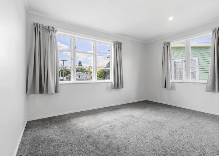  at 327  Taupo Road, Taumarunui, Ruapehu, Manawatu / Whanganui