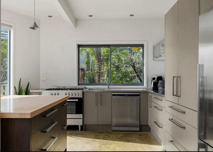  at 1E Fifeshire Crescent, Stepneyville, Nelson