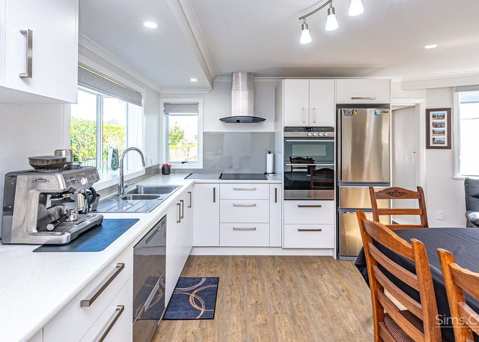  at 34 Selwyn Crescent, College Estate, Whanganui, Manawatu / Whanganui