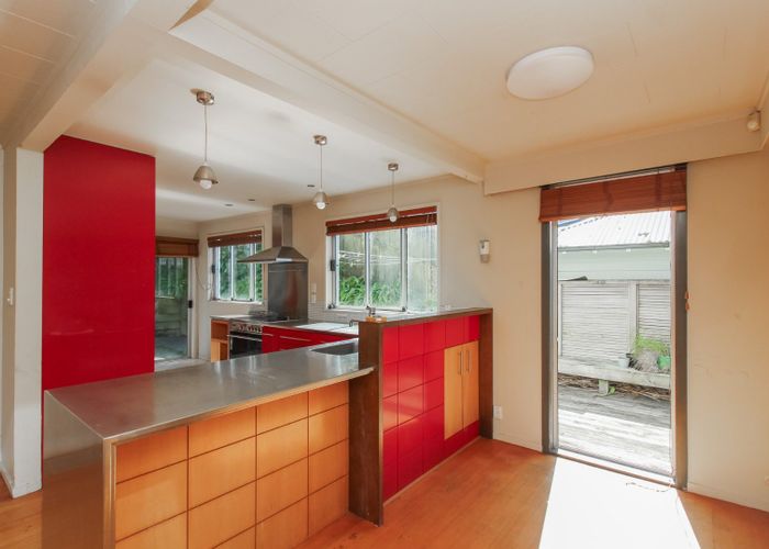  at 4 Roscoe Terrace, Wadestown, Wellington