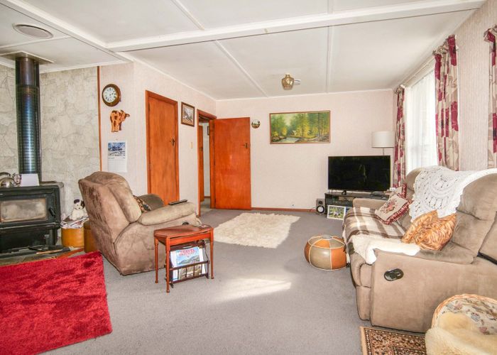  at 2 Mcgill Street, Waimangaroa