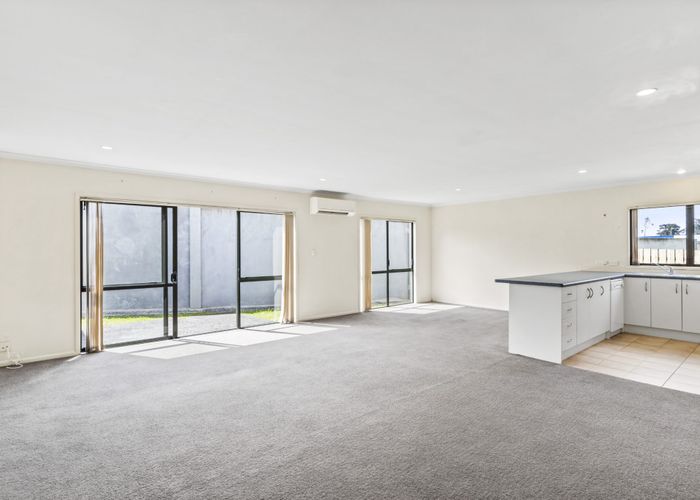  at 92 Bluebird Crescent, Unsworth Heights, Auckland