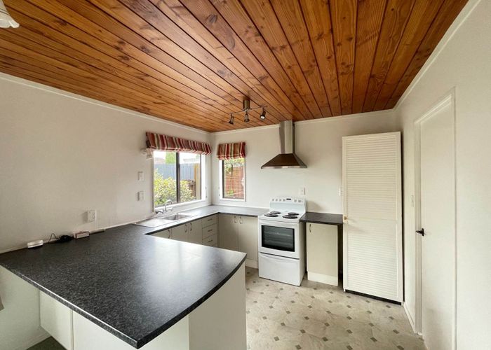  at 8/121 Bruce Mclaren Road, Henderson, Waitakere City, Auckland