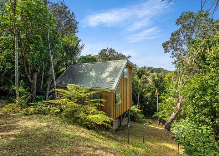  at 83 Fairview Crescent, Omiha, Waiheke Island, Auckland