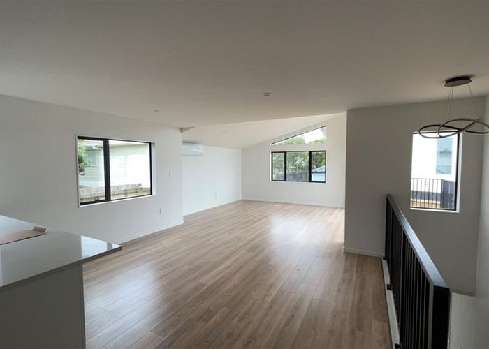  at 20B Pipitea Place, Massey, Waitakere City, Auckland