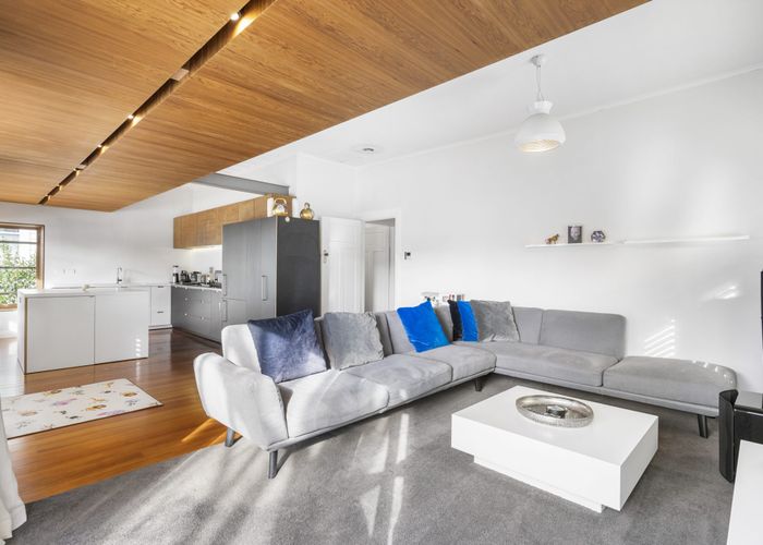  at 21A Shaw Street, Sandringham, Auckland