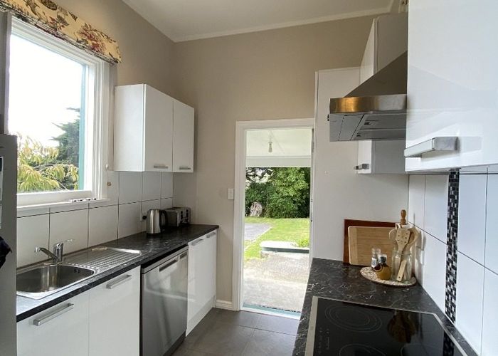 at 33 Awatea Street, Ranui Heights, Porirua, Wellington