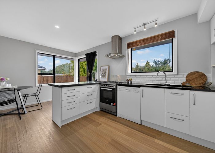  at 6 Blossomdale Place, Bishopdale, Christchurch City, Canterbury