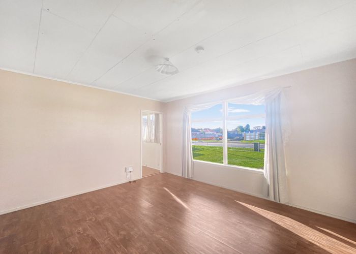  at 118 Rathgar Rd, Henderson, Waitakere City, Auckland