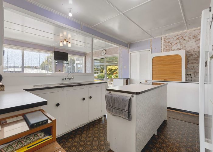  at 9 Roy Terrace, Moturoa, New Plymouth, Taranaki