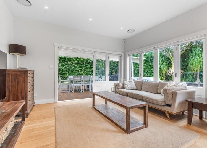  at 136 Queen Street, Northcote Point, North Shore City, Auckland