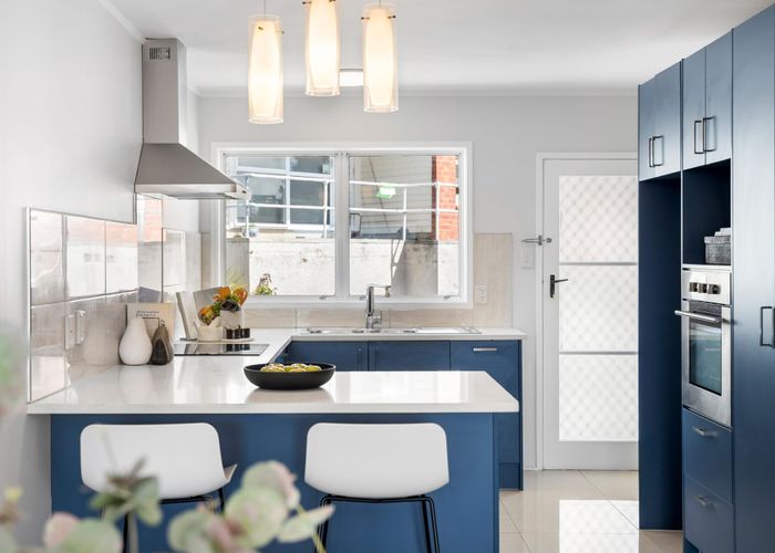  at 2/127 White Swan Road, Mount Roskill, Auckland City, Auckland